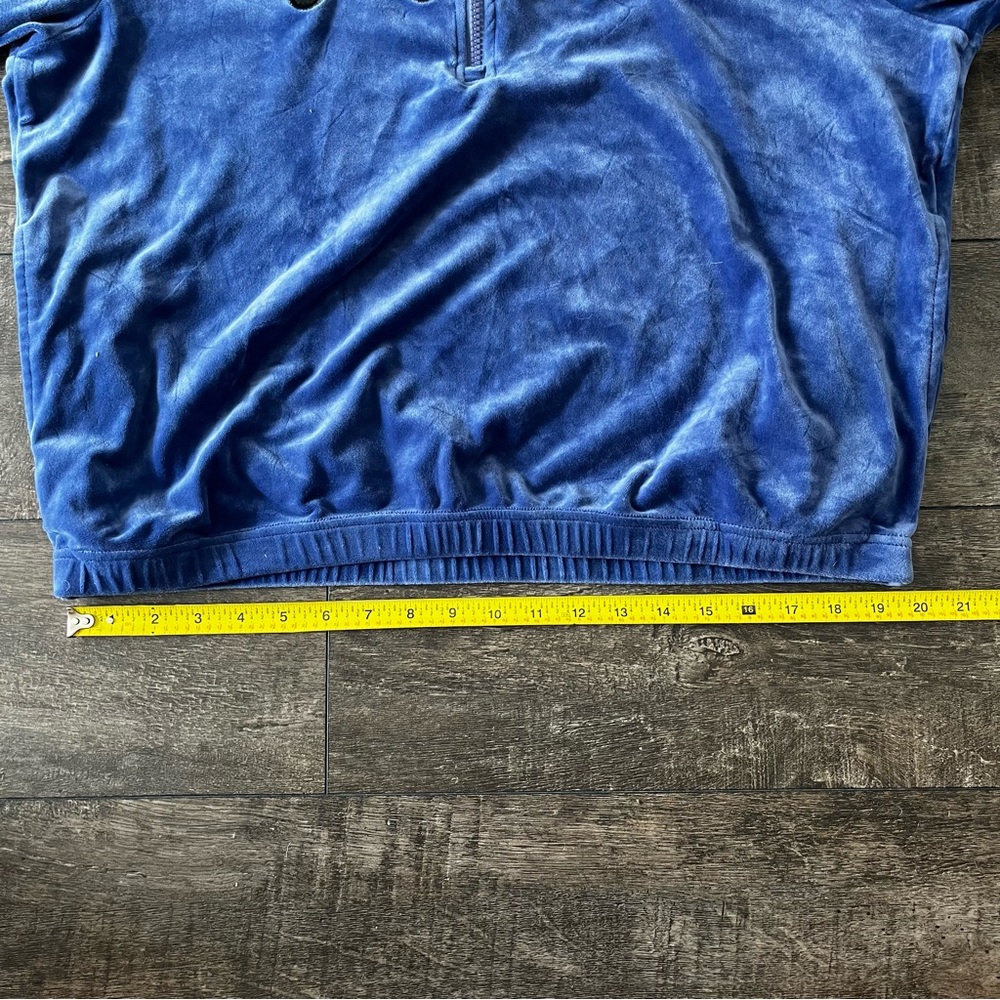 FILA Women’s velour / velvet hoodie / sweatshirt - Picture 7 of 7